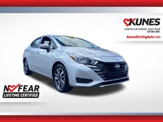 Used 2023 Nissan Versa SV image 1