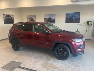 Used 2022 Jeep Compass Latitude image 1
