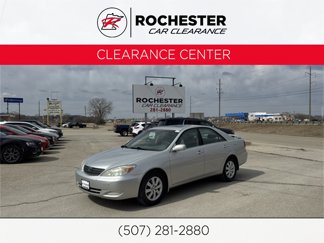 Used 2002 Toyota Camry LE image 1