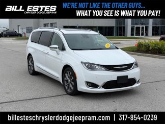 Used 2018 Chrysler Pacifica Limited w/ Tire & Wheel Group image 1