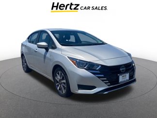 Used 2023 Nissan Versa SV image 1
