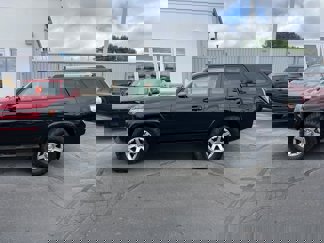 Used 2015 Toyota 4Runner 4WD image 1