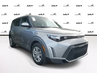 Used 2023 Kia Soul LX image 1