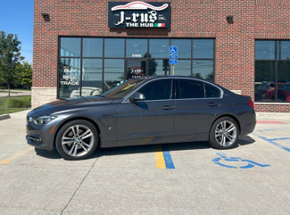 Used 2017 BMW 330e image 1
