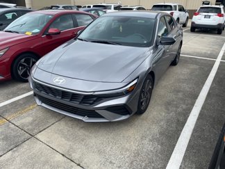Used 2025 Hyundai Elantra Sport image 1
