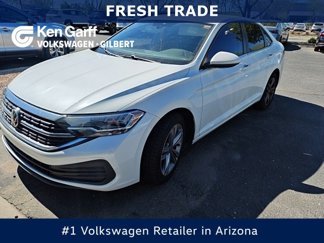 Used 2023 Volkswagen Jetta SE image 1