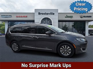 Used 2020 Chrysler Pacifica Touring-L Plus image 1
