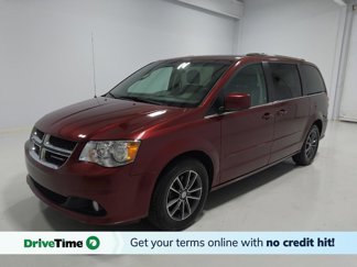 Used 2017 Dodge Grand Caravan SXT image 1