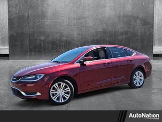 Used 2015 Chrysler 200 Limited w/ Convenience Group image 1