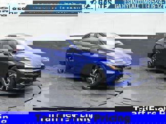 New 2025 Hyundai Elantra Limited image 1