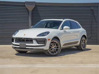 Certified 2022 Porsche Macan image 1