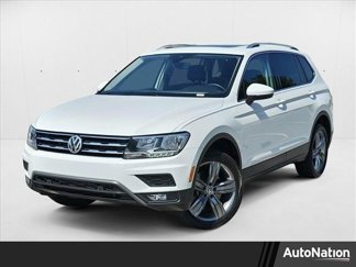Used 2020 Volkswagen Tiguan SE image 1