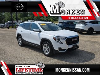 Used 2022 GMC Terrain SLE w/ Driver Convenience Package image 1