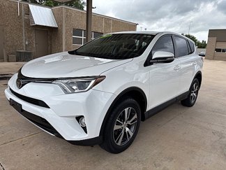 Used 2018 Toyota RAV4 Adventure image 1