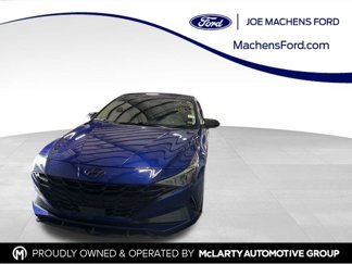 Used 2023 Hyundai Elantra Limited image 1