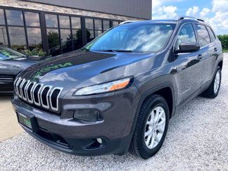 Used 2015 Jeep Cherokee Latitude image 1