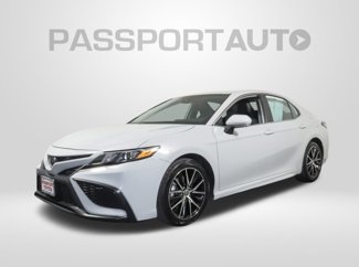 Used 2022 Toyota Camry SE image 1