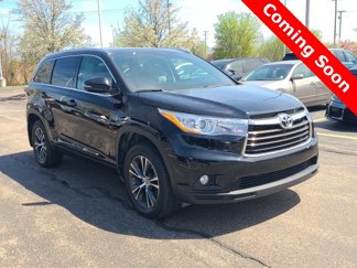 Used 2016 Toyota Highlander XLE image 1