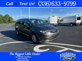 Used 2023 Chrysler Voyager LX image 1