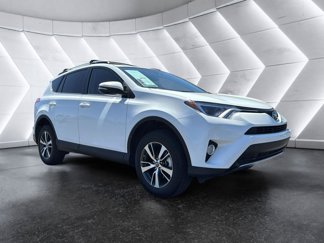 Used 2018 Toyota RAV4 XLE image 1