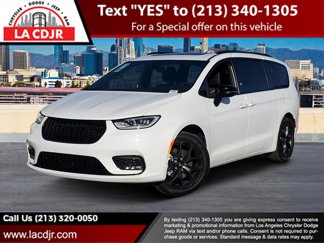 New 2025 Chrysler Pacifica Limited image 1