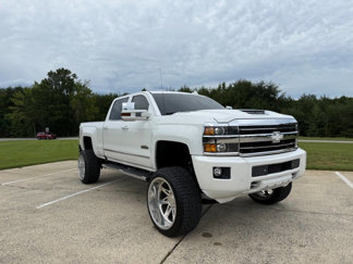 Used 2019 Chevrolet Silverado 2500 High Country w/ Duramax Plus Package image 1