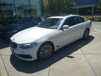 Used 2019 BMW 530e image 1
