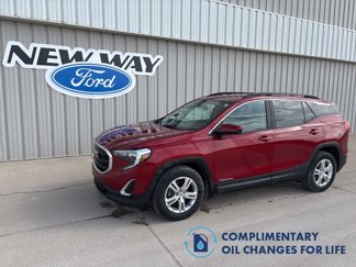 Used 2021 GMC Terrain SLE w/ Driver Convenience Package image 1