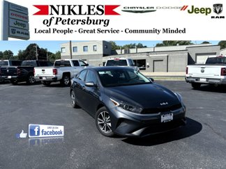 Used 2023 Kia Forte LXS image 1