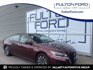 Used 2023 Nissan Altima 2.5 SV image 1