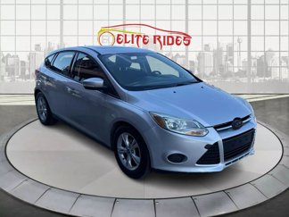 Used 2013 Ford Focus SE w/ SE Winter Pkg image 1