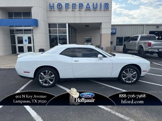 Used 2023 Dodge Challenger SXT image 1