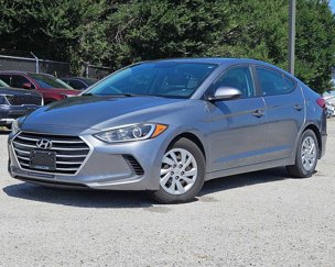 Used 2017 Hyundai Elantra SE image 1