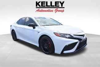Used 2022 Toyota Camry SE image 1