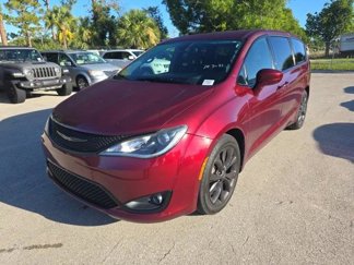 Certified 2020 Chrysler Pacifica Touring w/ S Appearance Package image 1