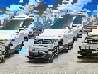Used 2021 Volkswagen Tiguan SE image 1