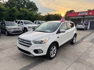 Used 2017 Ford Escape SE w/ Equipment Group 201A image 1