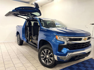 Used 2022 Chevrolet Silverado 1500 LT image 1