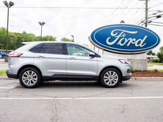 Certified 2022 Ford Edge Titanium image 1
