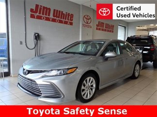 Certified 2023 Toyota Camry LE image 1
