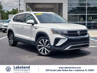 Used 2024 Volkswagen Taos SE w/ Panoramic Sunroof Package image 1