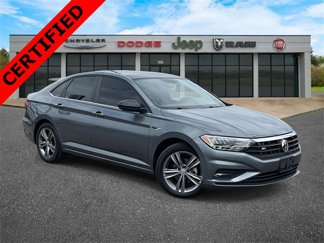 Used 2021 Volkswagen Jetta R-Line w/ R-Line Cold Weather Package image 1
