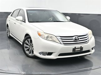 Used 2011 Toyota Avalon Limited image 1