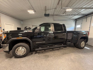 Used 2021 GMC Sierra 3500 4x4 Crew Cab w/ Gooseneck/5TH Wheel Package image 1