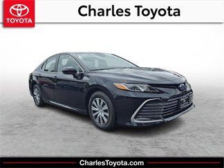 Used 2022 Toyota Camry LE image 1