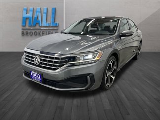 Used 2020 Volkswagen Passat 2.0T R-Line image 1
