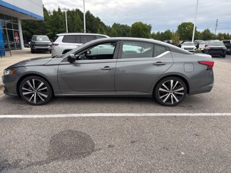 Used 2021 Nissan Altima 2.5 SR image 1
