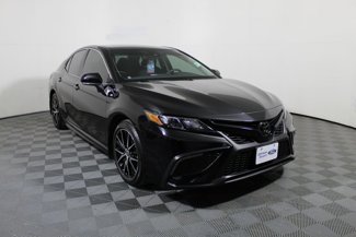 Used 2024 Toyota Camry SE image 1