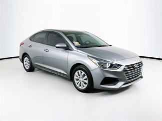 Used 2022 Hyundai Accent SE image 1