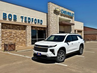 New 2025 Chevrolet Traverse LT w/ Driver Confidence Package image 1